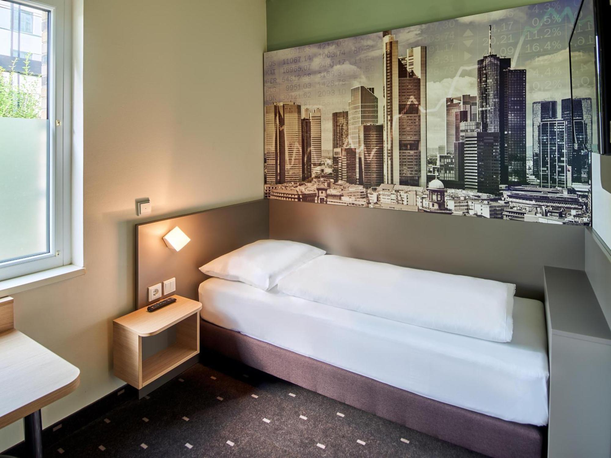B&B Hotel Frankfurt-West Eschborn Buitenkant foto