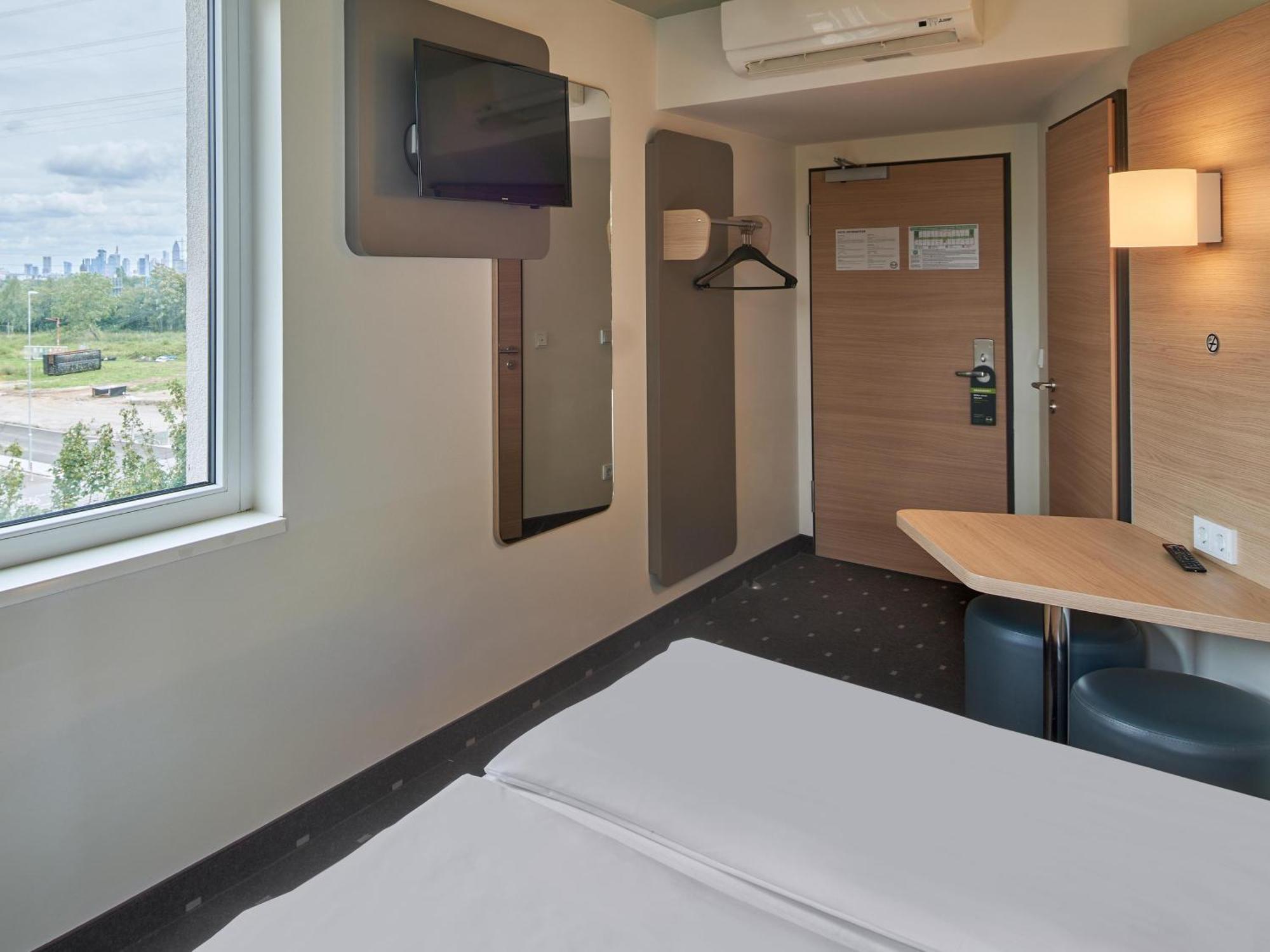 B&B Hotel Frankfurt-West Eschborn Buitenkant foto