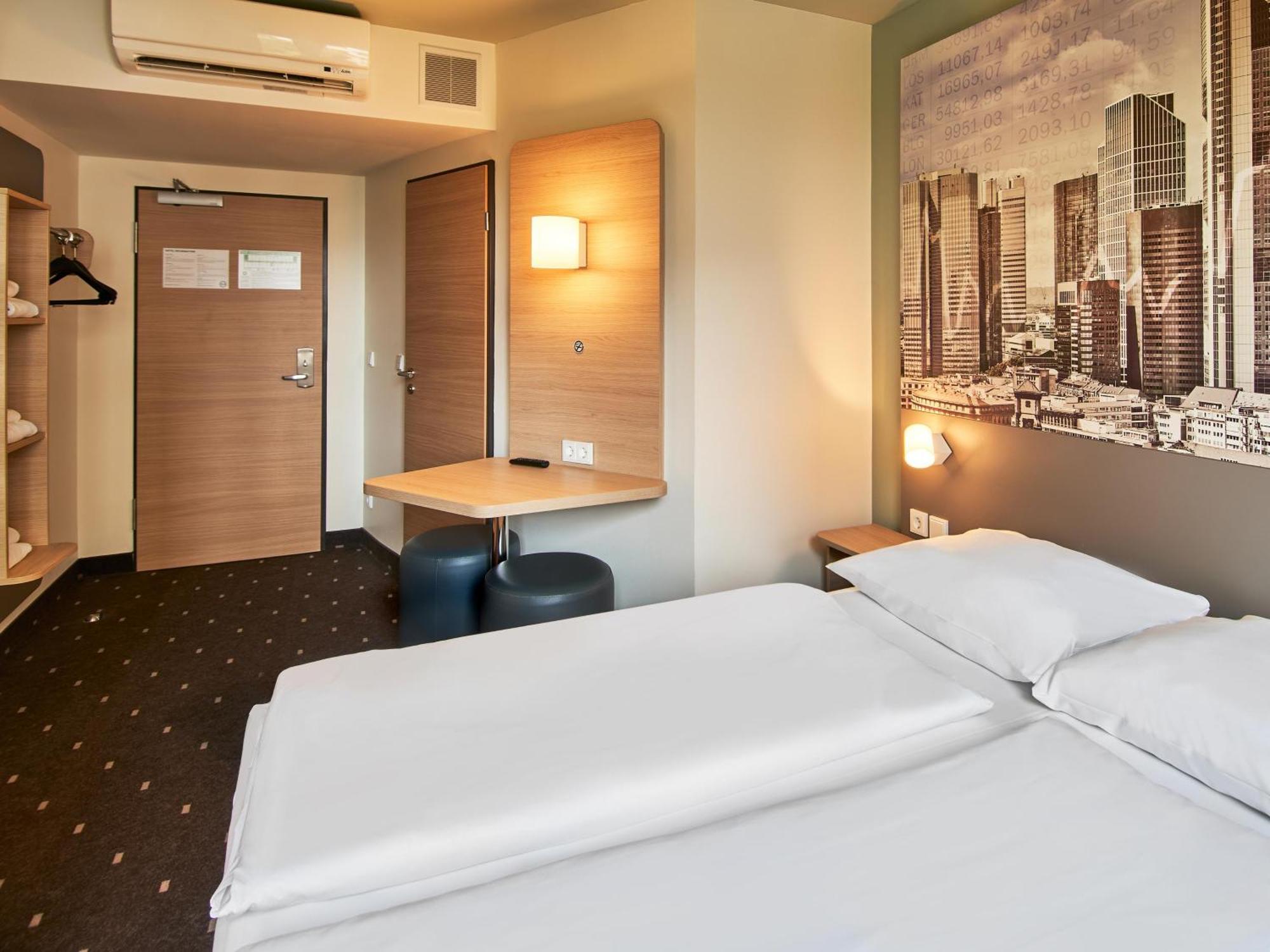 B&B Hotel Frankfurt-West Eschborn Buitenkant foto