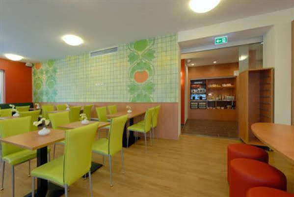 B&B Hotel Frankfurt-West Eschborn Buitenkant foto
